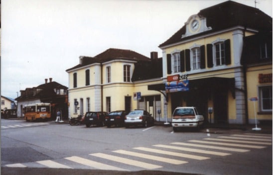 L'entrée de la gare avant le réaménagement. Source: Ville de Delémont