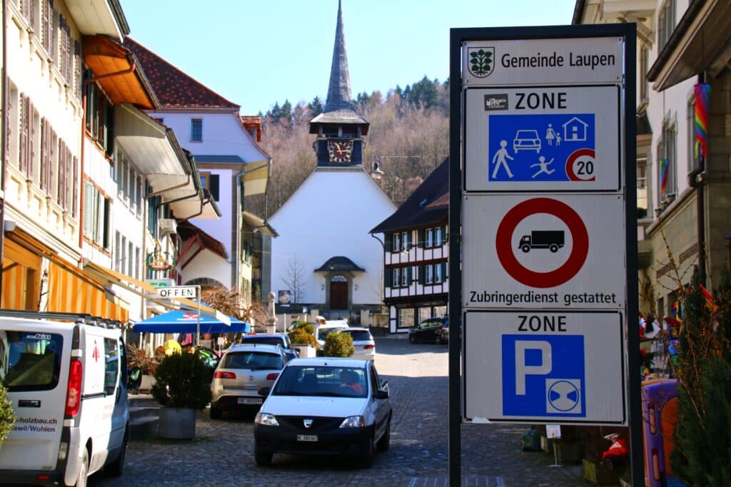 Zone de rencontre dans le bourg médiéval de Laupen (Source: Alain Rouiller)